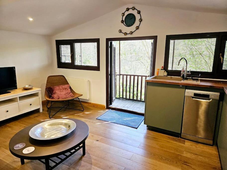 Treetops Lodge, Private Parking & Garden Truro Eksteriør billede